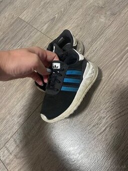 Adidas tenisky