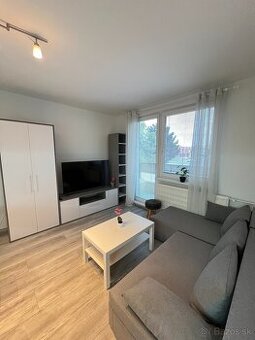 Prenájom útulného 2-izbového bytu v centre Zlatých Moraviec