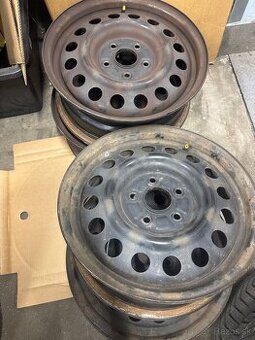 Suzuki sx4 disky plechové