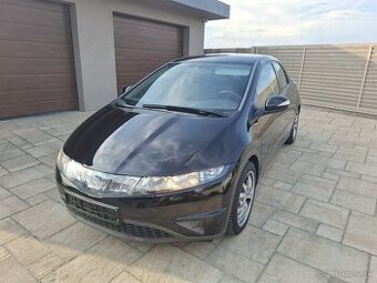 Honda Civic 8g, 1.4 benzin automat ufo