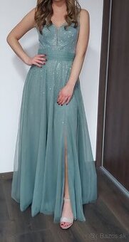 Krásne spoločenské šaty