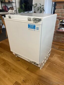 Vstavaná chladnička BEKO