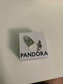 Pandora koralka visiaci zámok a kluč - 1