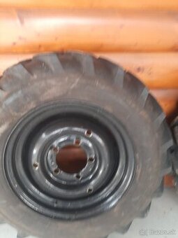 Malotraktor kolesa
