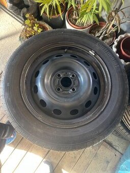 Komplet gumy + disky 185/60 R15 Continental