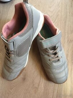 Dievcenske Botasky kangaroos 35