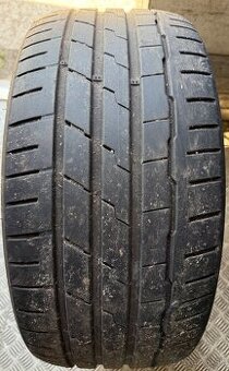 235/40 R19 letné 4ks