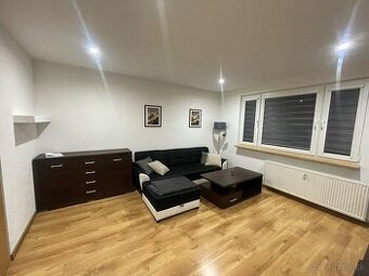 Prenajmem 2-izbový byt – Žilina, Hliny