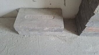predám šamotové tehly, 40 ks, Bratislava