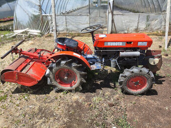 Kubota B6000