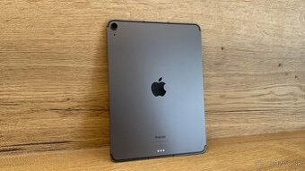 Apple iPad Air (2022) 64 GB Wi-Fi Cellular Spacegrey