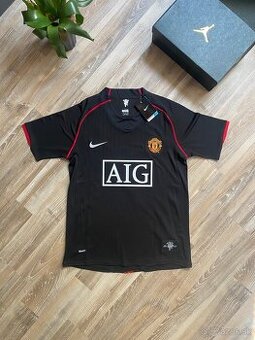 Dres Manchester United