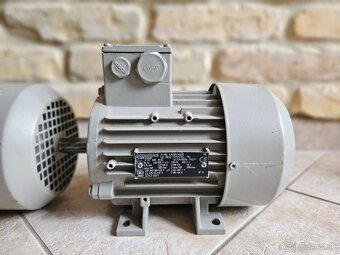 Pätkový trojfázový elektromotor SIEMENS