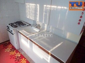 Na predaj 3 izbový byt s lodžiou v pôvodnom stave v...