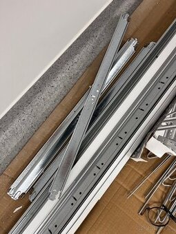 Kazetový strop za odvoz