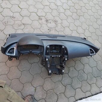 Predam palubovku na opel astra j