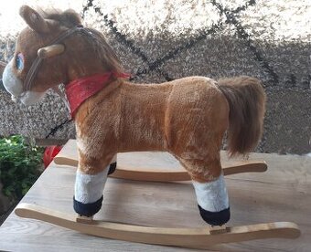 Hupaci a rozpravaci konik