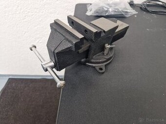 Otočný zverák 100mm