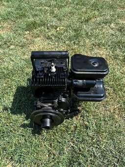 BRIGGS&STRATTON 2 HP benzínový motor.