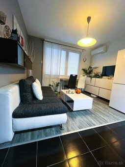 Krásny 1 izbový byt s balkónom, ul. Okružná-centrum, Levice