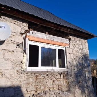 Dom z pozemkom vlastnim dvorom