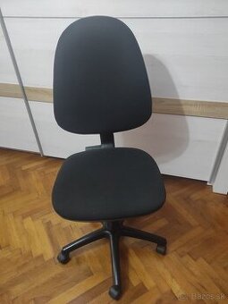 Otáčacia stolička