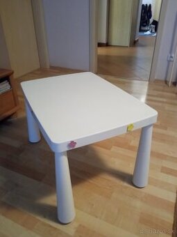Detský stôl
