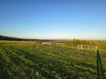 Pozemok s výhľadom na KE kotlinu