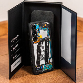 Predám dBrand Grip obal pre Samsung S25 s Teardown skinom