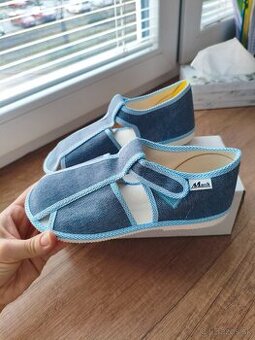 Nové detské papučky Manik 33