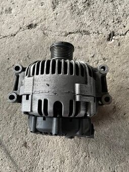 Predám altenator c300 CDI 4matic