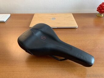 SQ lab 602 Ergolux Active sedlo