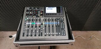 Predám digitalny mixpult Behringer X32 Compact + obal