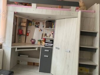 Poschodová posteľ s písacím stolom a skriňou