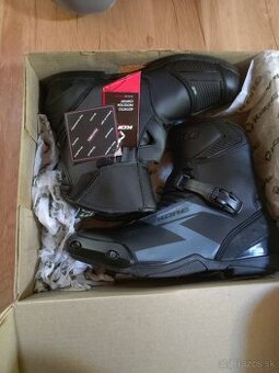 Motocyklove boty -NOVE-velkost 44
