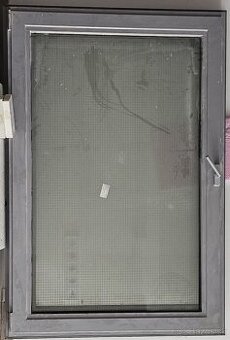 PREDÁM HLINÍKOVÉ OKNA 1140x1680 S BEZPEČNOSTNÝM SKLOM 30 EUR