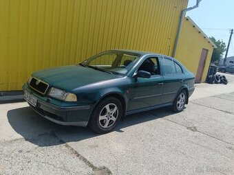 Oktavia Škoda 1.8 20V turbo benzín