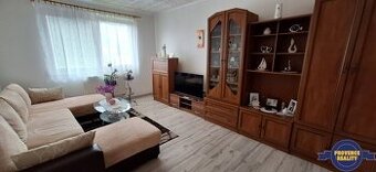 PREDAJ: 3 izbový byt s loggiou - Komárno, č. Ďulov Dvor
