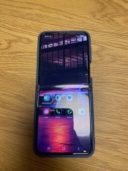 Samsun Galaxy Z Flip4