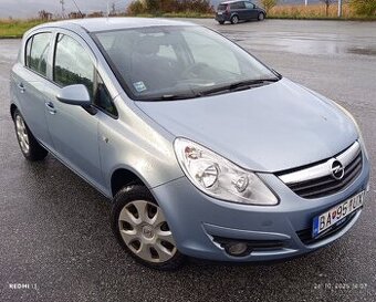 Opel Corsa 1.4 benzín 66kw rok 2008