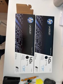 Dva tonery HP 142A