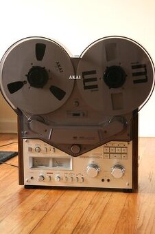 AKAI GX-636 kotucovy magnetofon