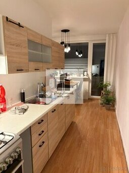 EXKLUZÍVNY VEĽKOMETRÁŽNY 3 IZBOVÝ BYT V CENTRE MESTA