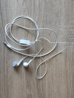 Slúchadla Samsung, Sony kryt, USB nabíjačka, AUX kábel, Kábe - 1