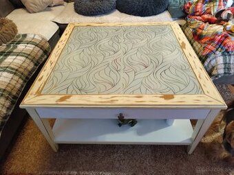 Konferenčný stolík ikea