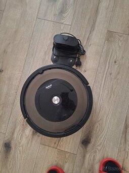 Robotický vysávač iRobot Roomba 896