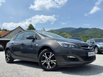 Opel Astra 1.4 Turbo 140k Sport