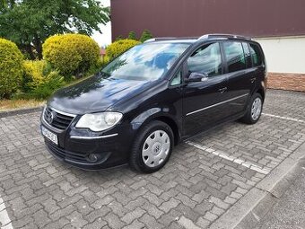 Volkswagen Touran 1.4tsi DSG.