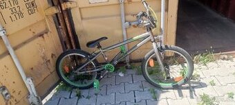 Bmx bicykel