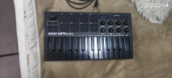 Akai MPK MIKI MK3